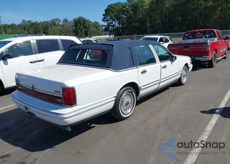 1994 Lincoln Town Car Signature/Tournament from USA, damaged, VIN 1LNLM82W2RY657006